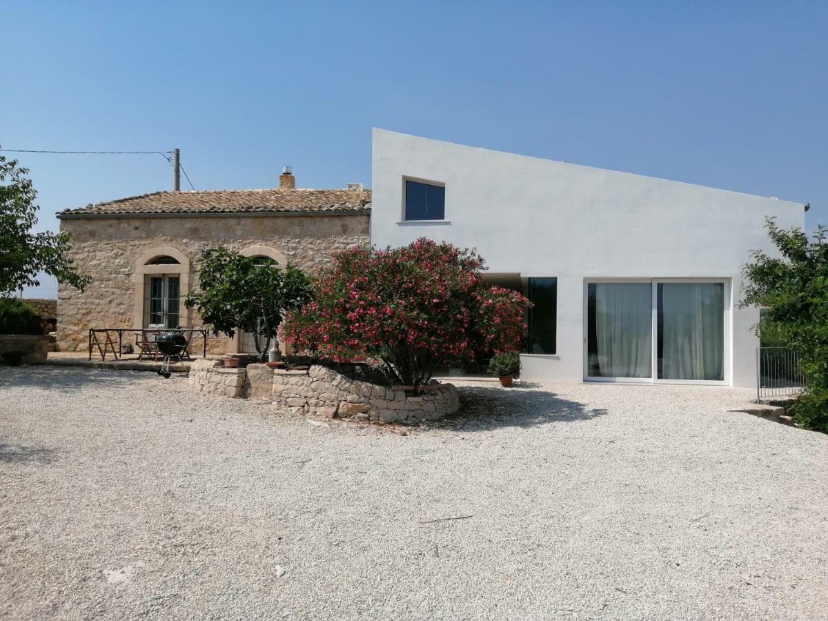 Poggio Del Gallo Chiaramonte Gulfi Exterior photo